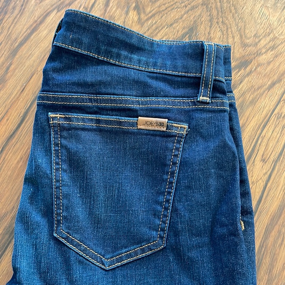 Joe’s Jeans The Icon size 30 mid rise  skinny jeans